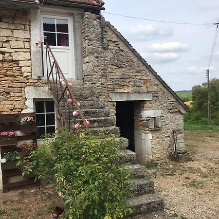 Chambre Du Ru D Ausson Châtel-Censoir Eksteriør bilde