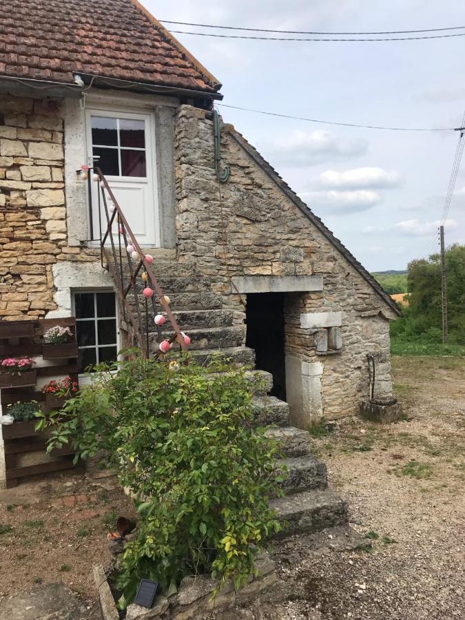 Chambre Du Ru D Ausson Châtel-Censoir Eksteriør bilde